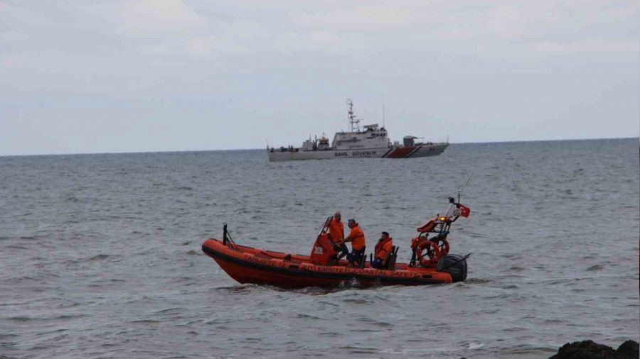 Trabzon'da denizde can pazar�