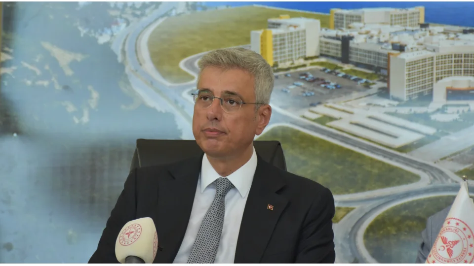 Trabzonlu bakandan Trabzon halkına siem