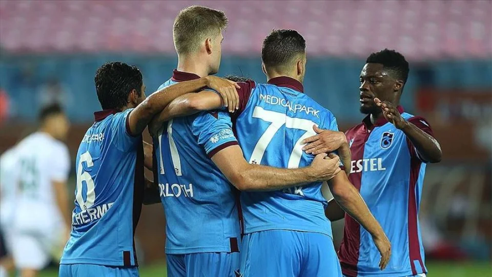 Trabzonspor'da iç transferde imzalar peş peşe geliyor