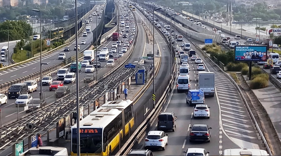 Trafik durma noktasına geldi