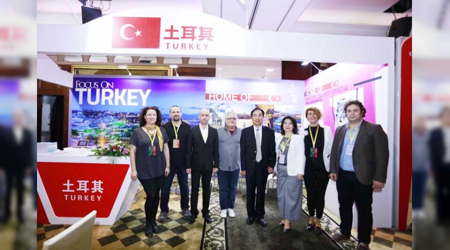 Türk sinemasının tekniğini tanıttılar