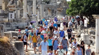 Türkiye 11 ayda 52.7 milyon ziyaretçi ağırladı