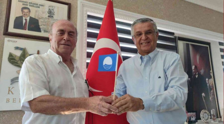 Türkiye genelinde 531 adet mavi bayraklı plajın 229'u Antalya'da