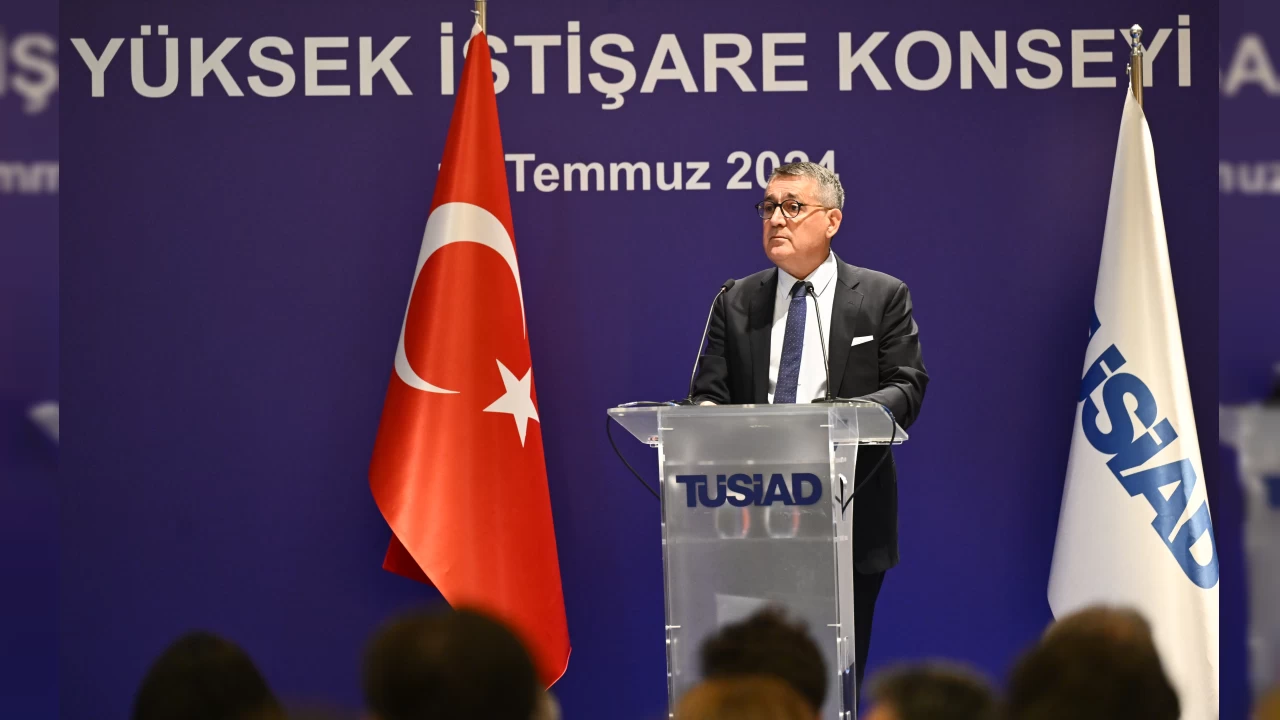 T�S�AD patronlar�ndan 'anayasaya sayg�' mesaj�