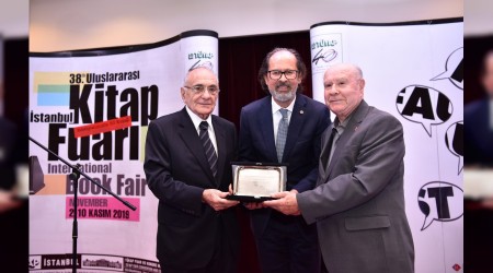 TÜYAP’ın Onur Ödülleri sahiplerini buldu
