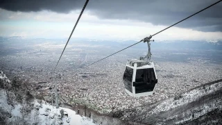 Uluda� teleferi�i bol adrenalinli s�rad��� yolculuk