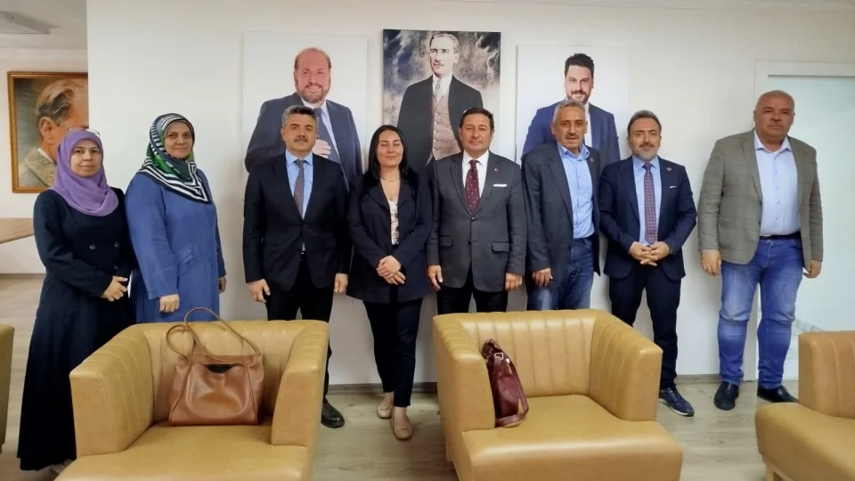 Uluslararas� �nsan Haklar� ve �ocuk Haklar� Derne�i�nden BTP Ankara �l Ba�kanl����na ziyaret