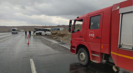 Van'da sporcular tayan midibs devrildi: ok sayda yaral var