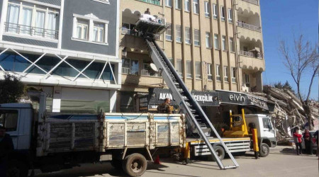 Vatandalar imdi eyalarn kurtarmann derdinde