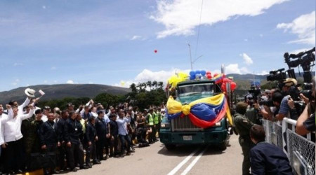 Venezuela-Kolombiya kara sınırı 7 yıl sonra açıldı