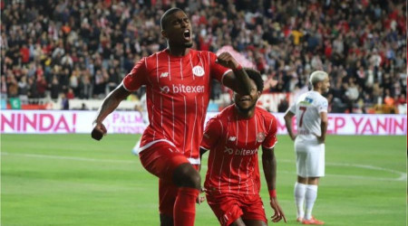 Wright Antalyaspor'da parlyor