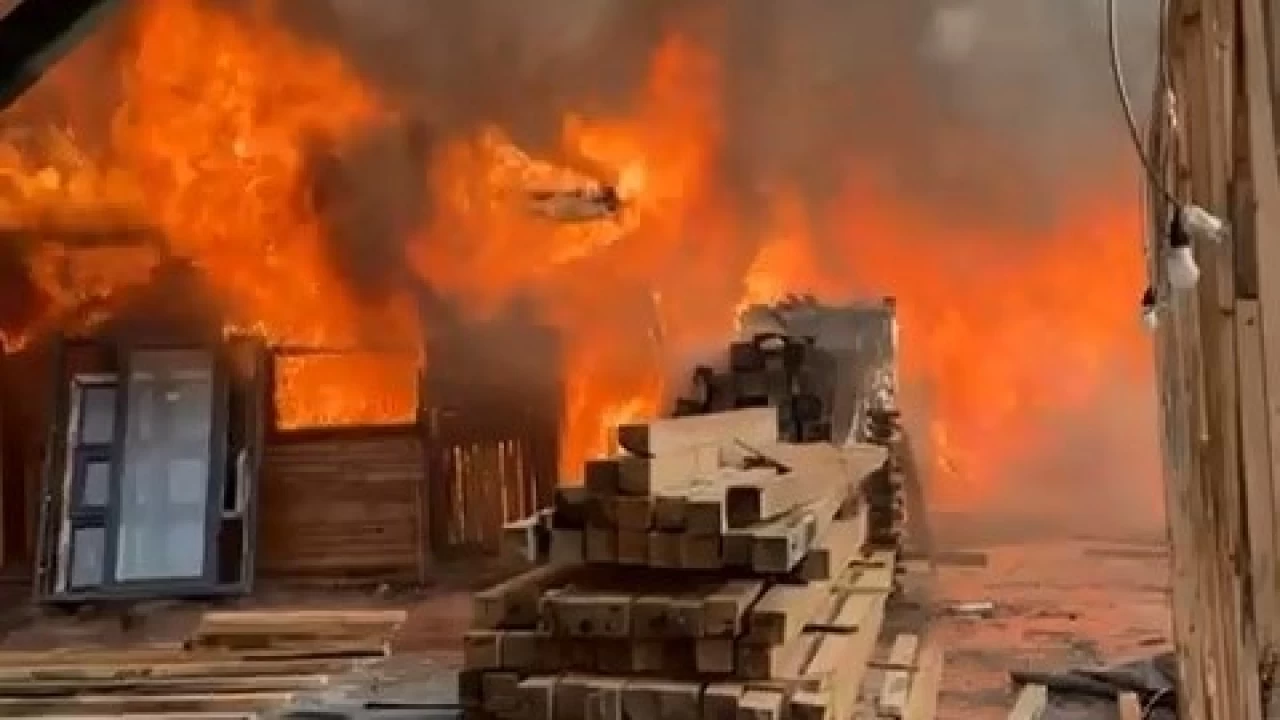 Yang�n b�lgesinde g�venlik �nlemi alan polise sald�r�