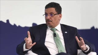 Yemen hkmetinde istifa krizi... Babakan istifa etti