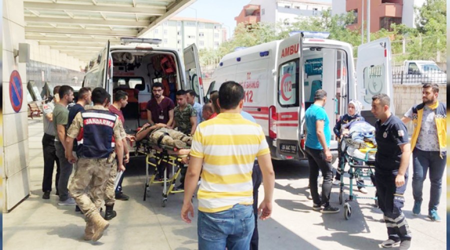 Yine may�n patlamas�: 2 asker yaral� 