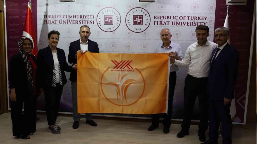 YK'ten Frat niversitesine 'Turuncu' bayrak