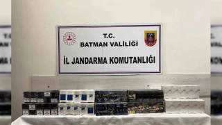 Yolcu minibüsünde kaçak sigara sevkiyatı jandarmaya takıldı
