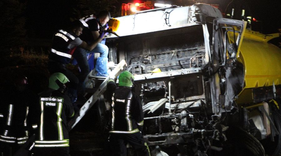 Yoldan çıkan tanker alev topuna döndü