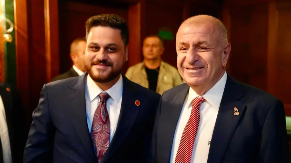 Zafer Partisi lideri �zda�'�n davetinde 5 genel ba�kan bir araya geldi: "Konumuz ittifak de�il, isti�are"