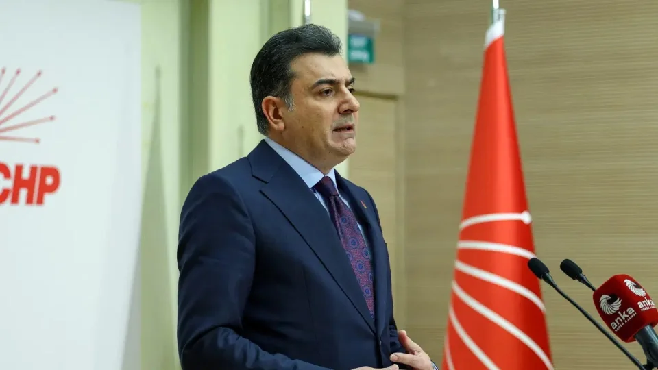 Zeynel Emre'den kurultay a��klamas�