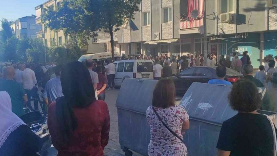 12 ya��ndaki �ocuk silahla oynarken kuzenini vurdu