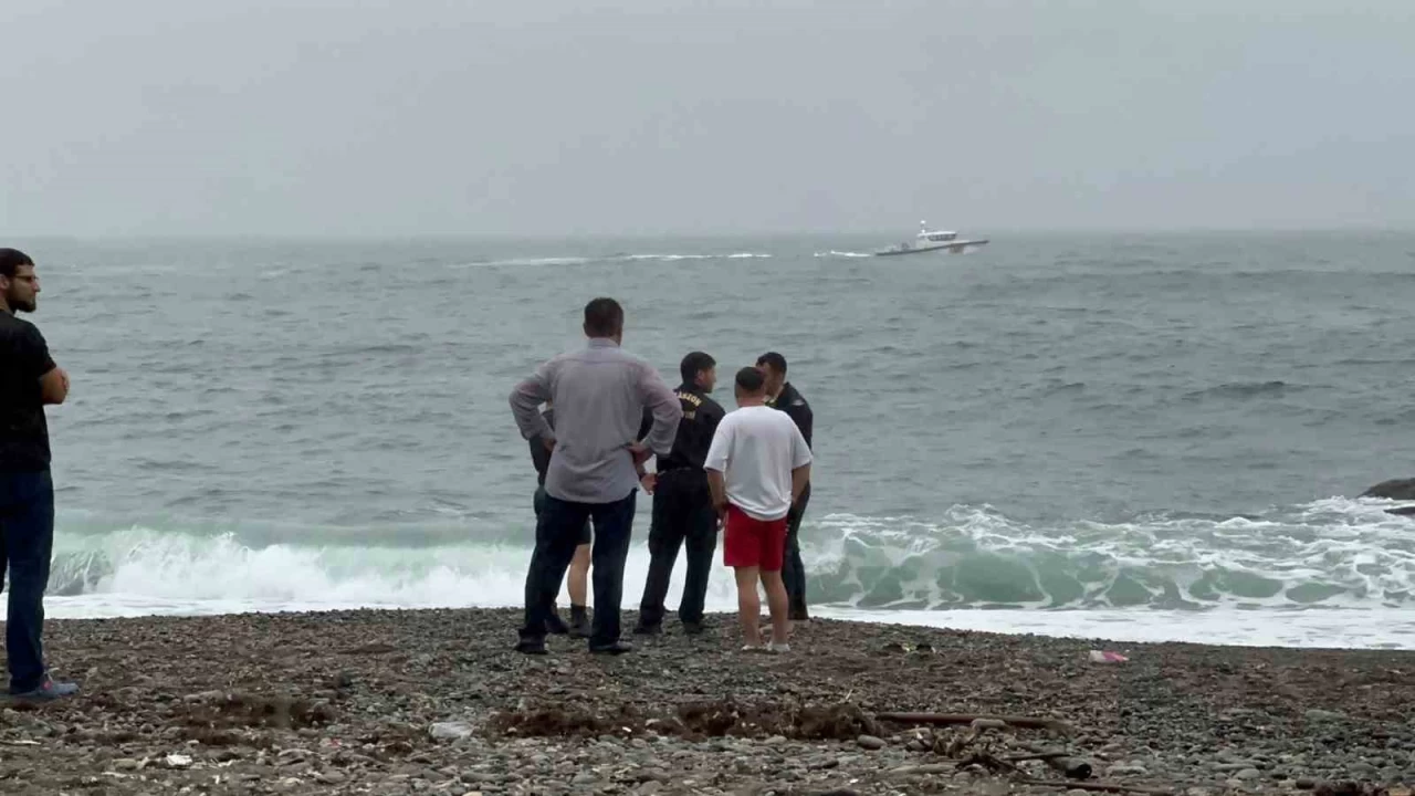 13 ya��ndaki �ocuk denizde kayboldu