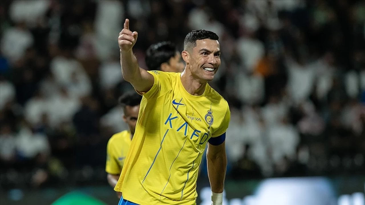 285 milyon dolar gelirle zirvede