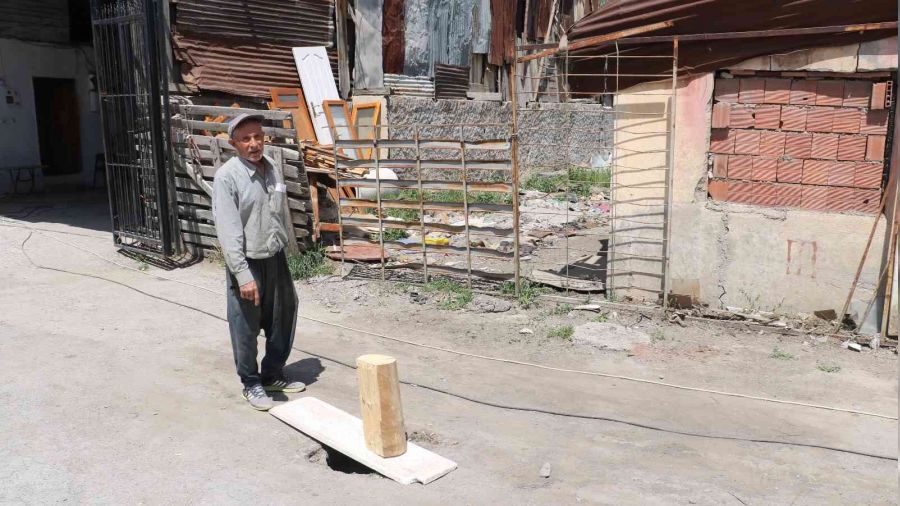 40 y�ll�k r�gar kapa��n� �ald�lar