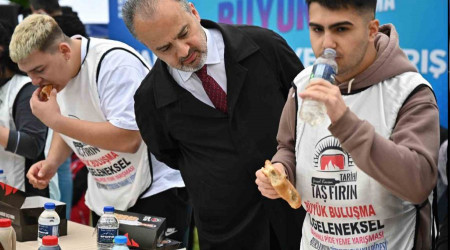 7 dakikada 7 pide yedi, 5 çeyrek altın kazandı