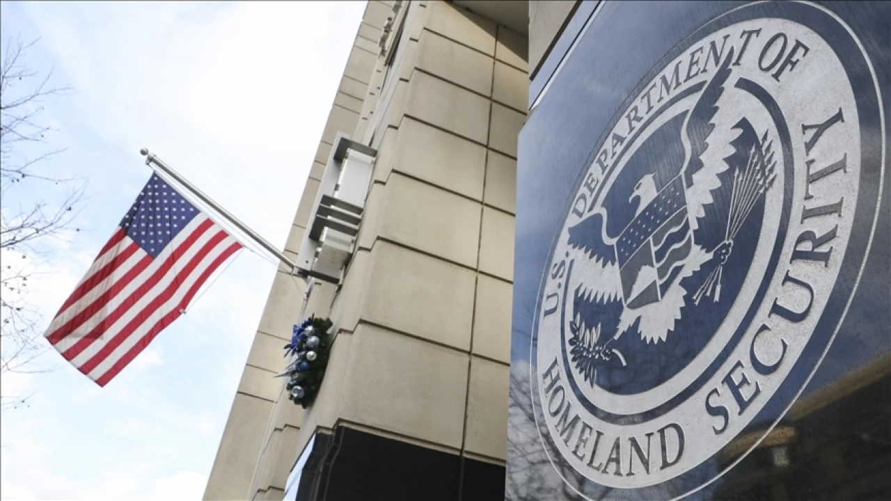 ABD'de bir ��renci daha g��menlik dairesi taraf�ndan g�zalt�na al�nd�