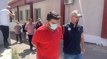 Adana'da FETÖ operasyonu: 1 tutuklama