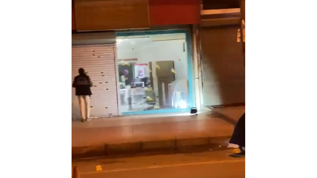 Adana'da gece i�yeri kur�unlad�