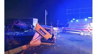 Adıyaman'da hafif ticari araç ile otomobil çarpıştı: 3'ü ağır, 7 yaralı