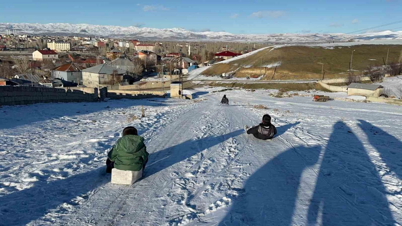 Ağrı'da karın tadını çocuklar çıkardı