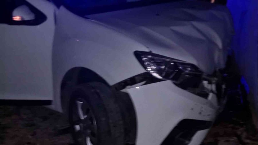 Ailecek Adana'da cenazeye gidiyorlard: 1'i ar, 3 yaral