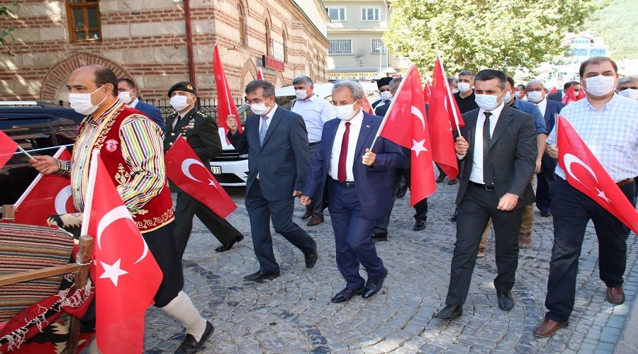 Ak�ehirin k�skand�ran onur g�n�