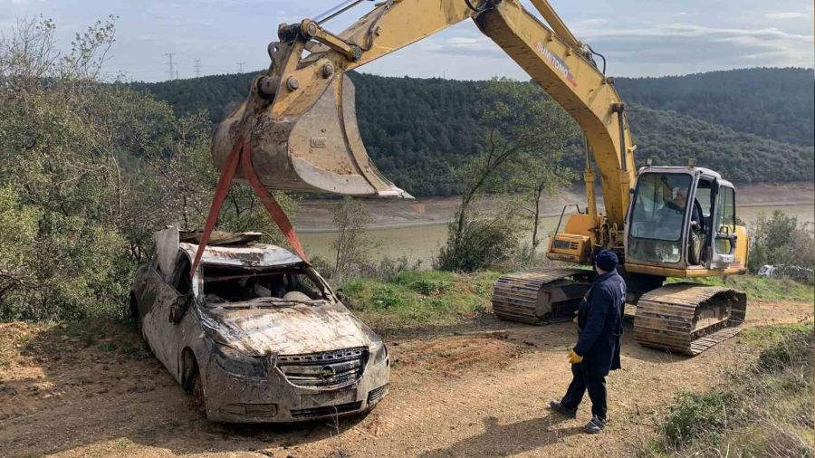 Alibey Baraj�'nda duran 3 ara� ��kart�ld�