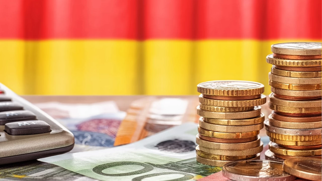 Alman ekonomisi son çeyrekte daraldı