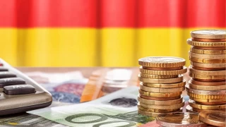 Alman ekonomisi son çeyrekte daraldı