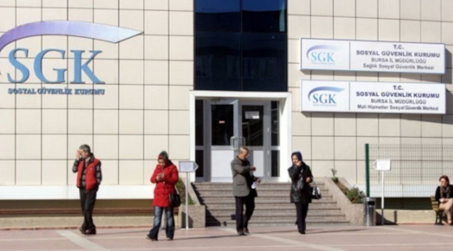 Anayasa Mahkemesi'nden "yaşlılık aylığı" kararı
