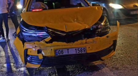 Ankara'da 5 araçlı zincirleme trafik kazası