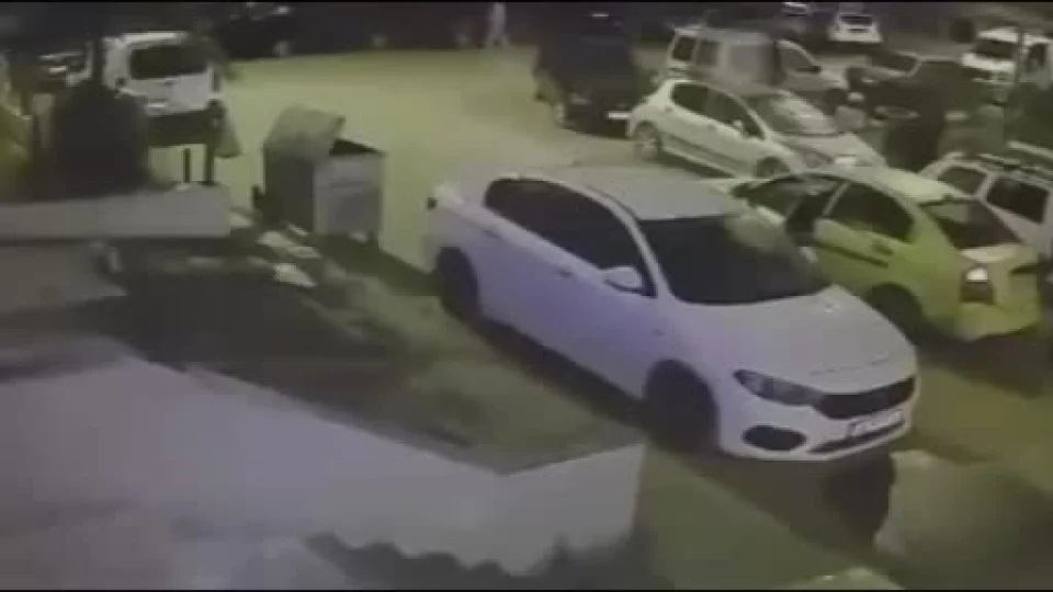 Ankara'da taksici, m��terisini kur�unlad�...