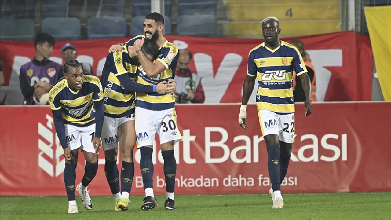 Ankaragücü İstanbul'da final peşinde