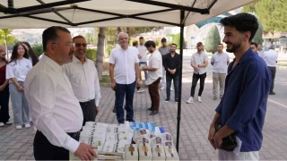 Anneler ocuklaryla ayn niversitede okuyacak