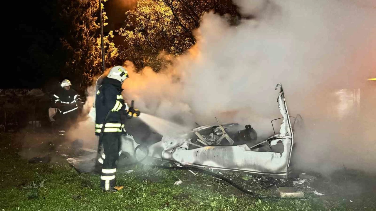 Annesinin mezarına gitti ölümden kurtuldu