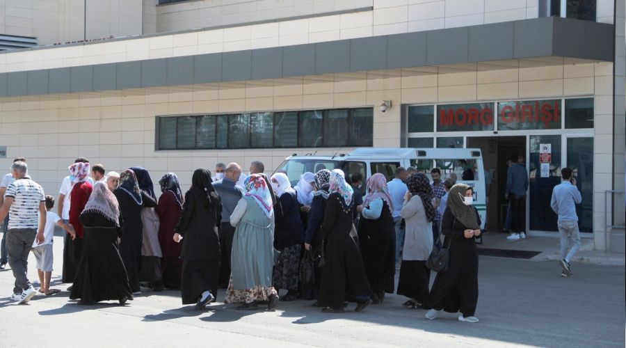 Anneyle 2 �ocu�una motosiklet �arpt�