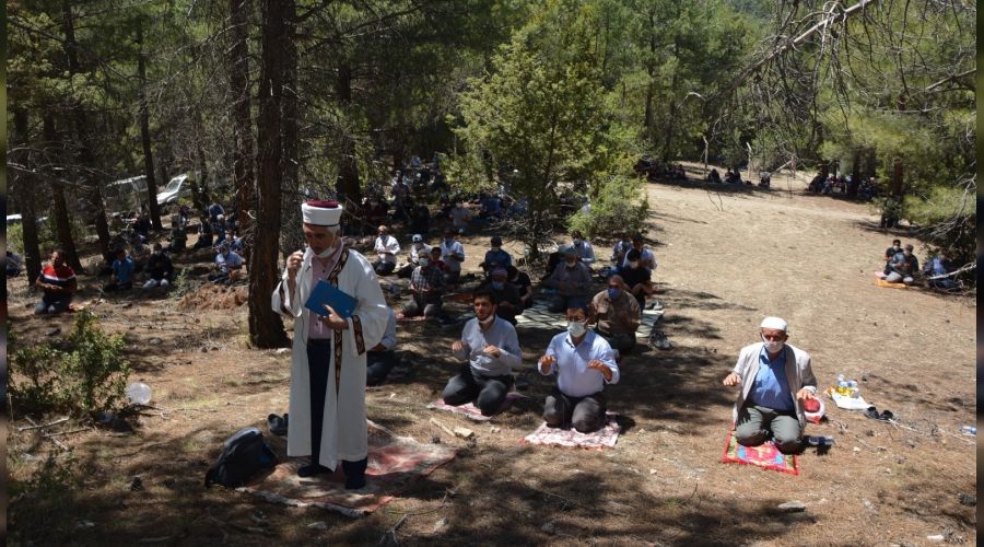 Antalyalı çiftçiler yağmur duası yaptı
