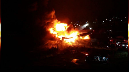 Arnavutköy'de korkutan fabrika yangını