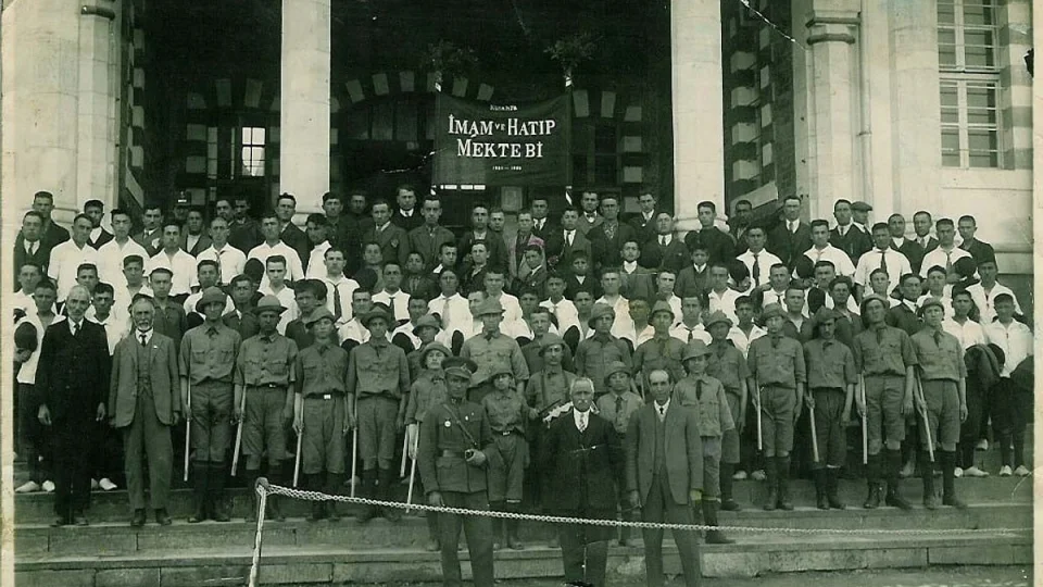 Atatürk döneminde din eğitimi