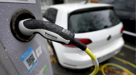 Avrupa'da elektrikli araç satışları yavaşlıyor