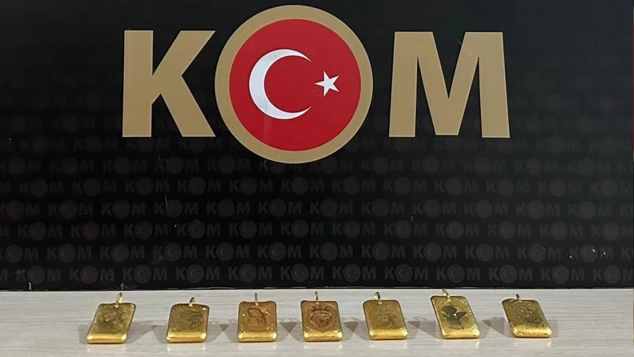 Ayakkabıların içinde 2,5 milyon liralık altın çıktı